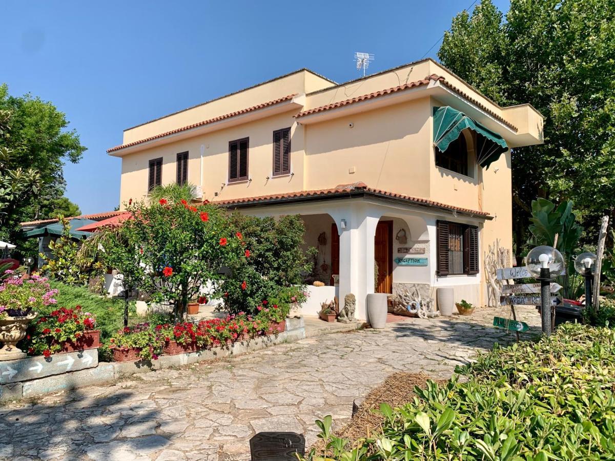 Villa Anna Guesthouse Brindisi Exterior photo